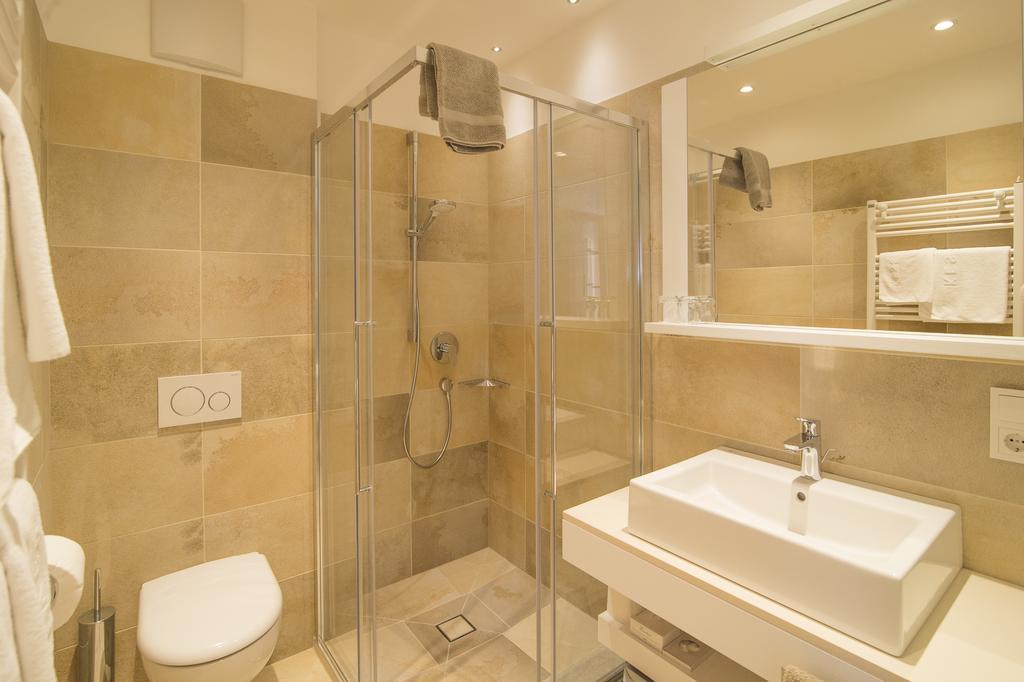 Garni Hotel Kessler 蒂鲁罗 外观 照片