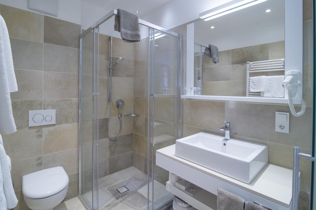 Garni Hotel Kessler 蒂鲁罗 外观 照片